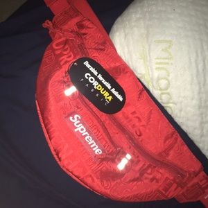 Red (ss19) waist bag